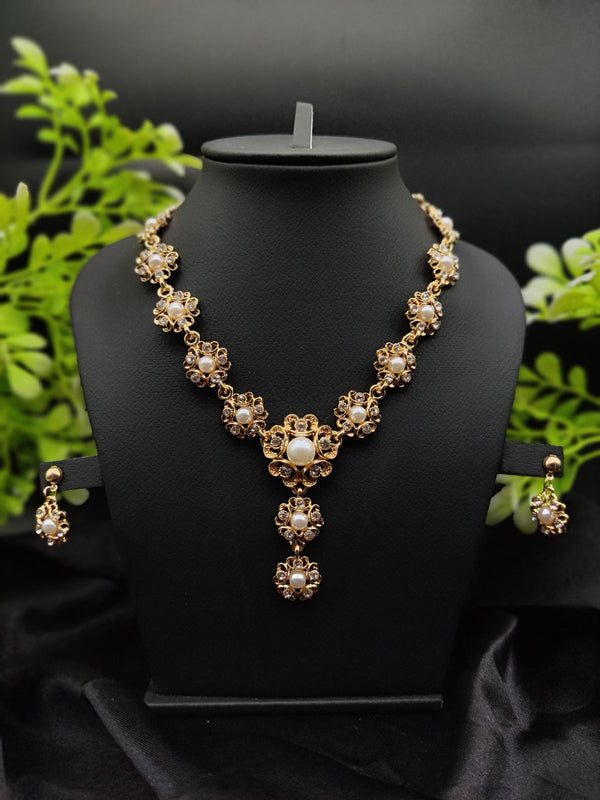 Imported Majestic Pearl Flower Necklace Set 🌸✨ - Quick Baskets