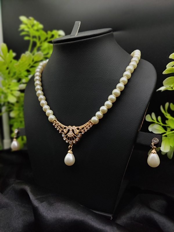 Regal Pearl Embrace Necklace Set With Elegant Drop Design ✨ - Quick Baskets
